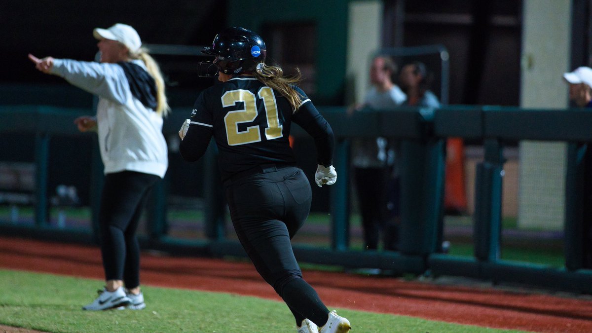 Anderson Softball tweet media