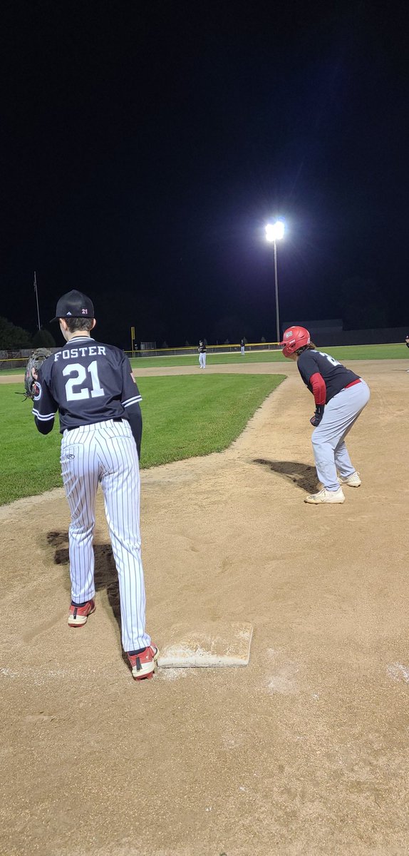 rba2026's tweet photo. Another fine night for fall ball. Thank you to @AthletesHQElgin for coming out to get some innings in.
@rbacademy1
@huntley_bball 
@SycoBaseball 
@DC_Chargers_BB 
@CLSBaseball https://t.co/mHI070a7re