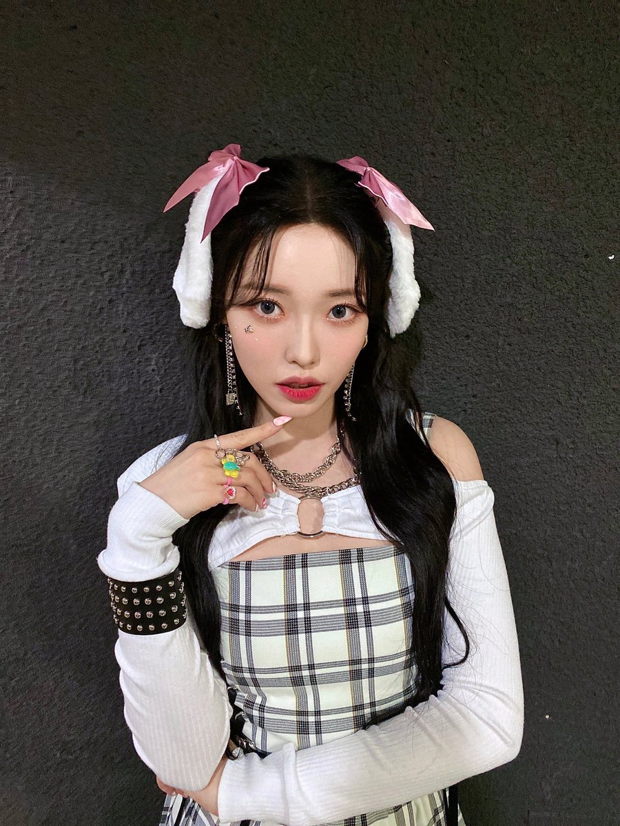 m1stworld's tweet photo. Preguntaron a gritos quien quiere ser parte de la #奇態なᏀαng y no tardé ni dos segundos en saltar like a bunny🐇 para que me den mi lugarcito y me dejen #𝕭αılα५夜𝐌𝐈𝐗𝐗 toda la noche, que acá ya nos adelantamos al finde. Felicidades bebés!

𝖙i𝖑c𝖆r𝖆's ⚔ b𝗮b𝗲 # 𝕔ata https://t.co/zaw4xjlgx0