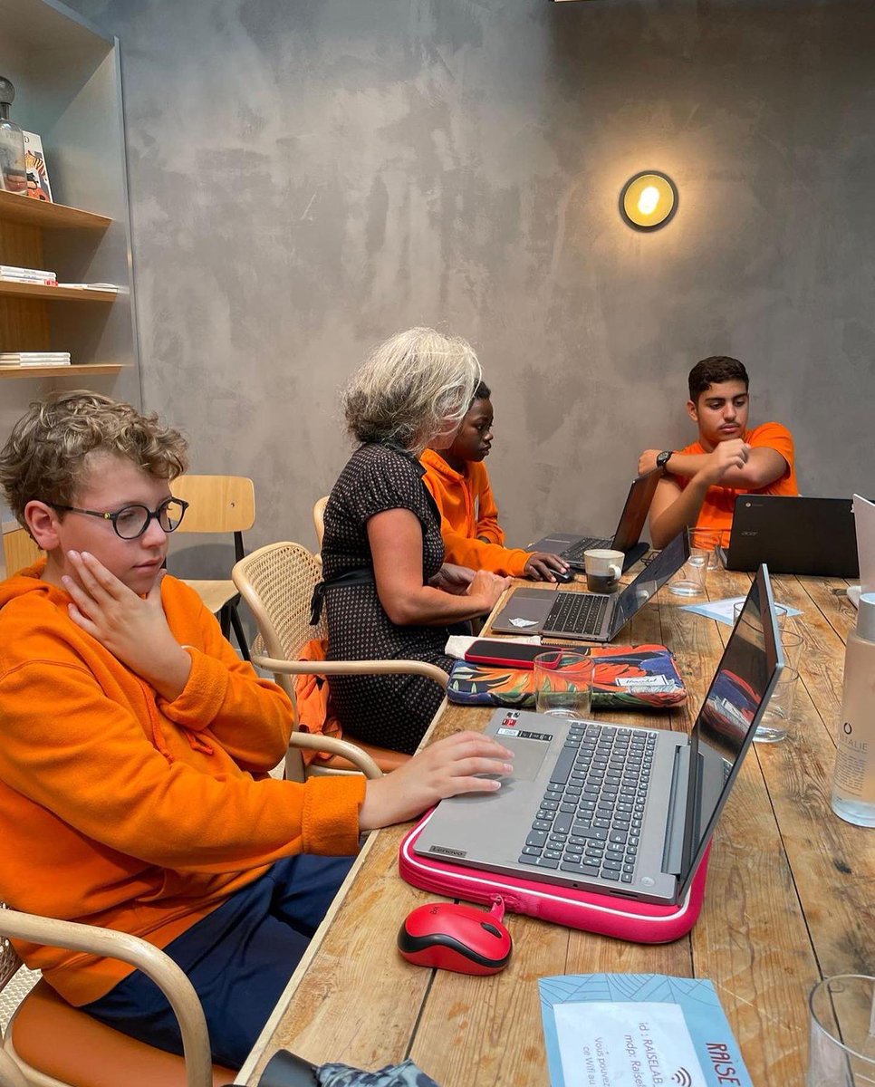 HubSchool21 tweet media