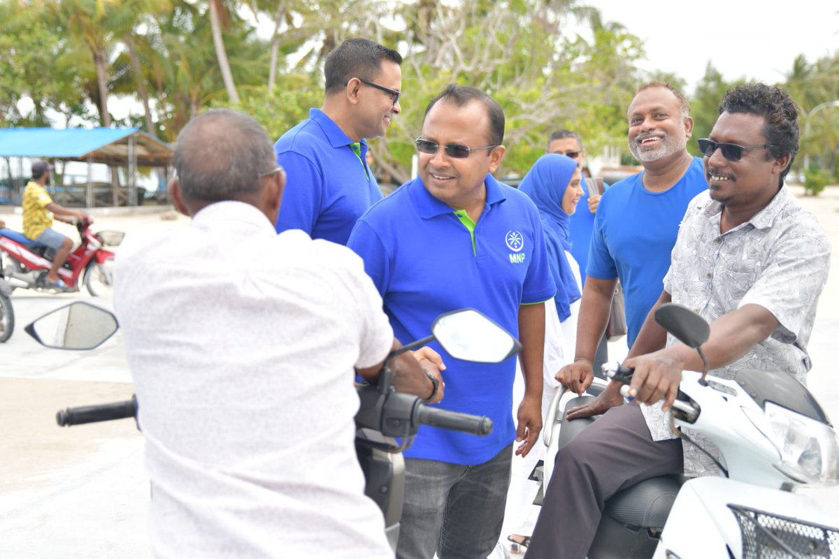 MNP_Secretariat's tweet photo. ޕާޓީގެ ރައީސް މުޙައްމަދު ނާޒިމް އަދި ޕާޓީގެ ޓީމު ލ. އަތޮޅަށް ކުރި ދަތުރު ނިންމަވާލައްވާ، ތ. ގުރައިދޫއަށް މިއަދު ވަނީ ވަޑައިގެންފައި
އެމްއެންޕީގެ ޓީމަށް މަރުޙަބާ ދެންނެވީ ތ. ގުރައިދޫ WDC ކެންޑިޑޭޓް ރަނިއްޔާ އަދި ގުރައިދޫގެ ކެމްޕޭން ޓީމް
#MNPTrips #MNPSouthCentralRegion #MNPThaa https://t.co/p5533yEwPj
