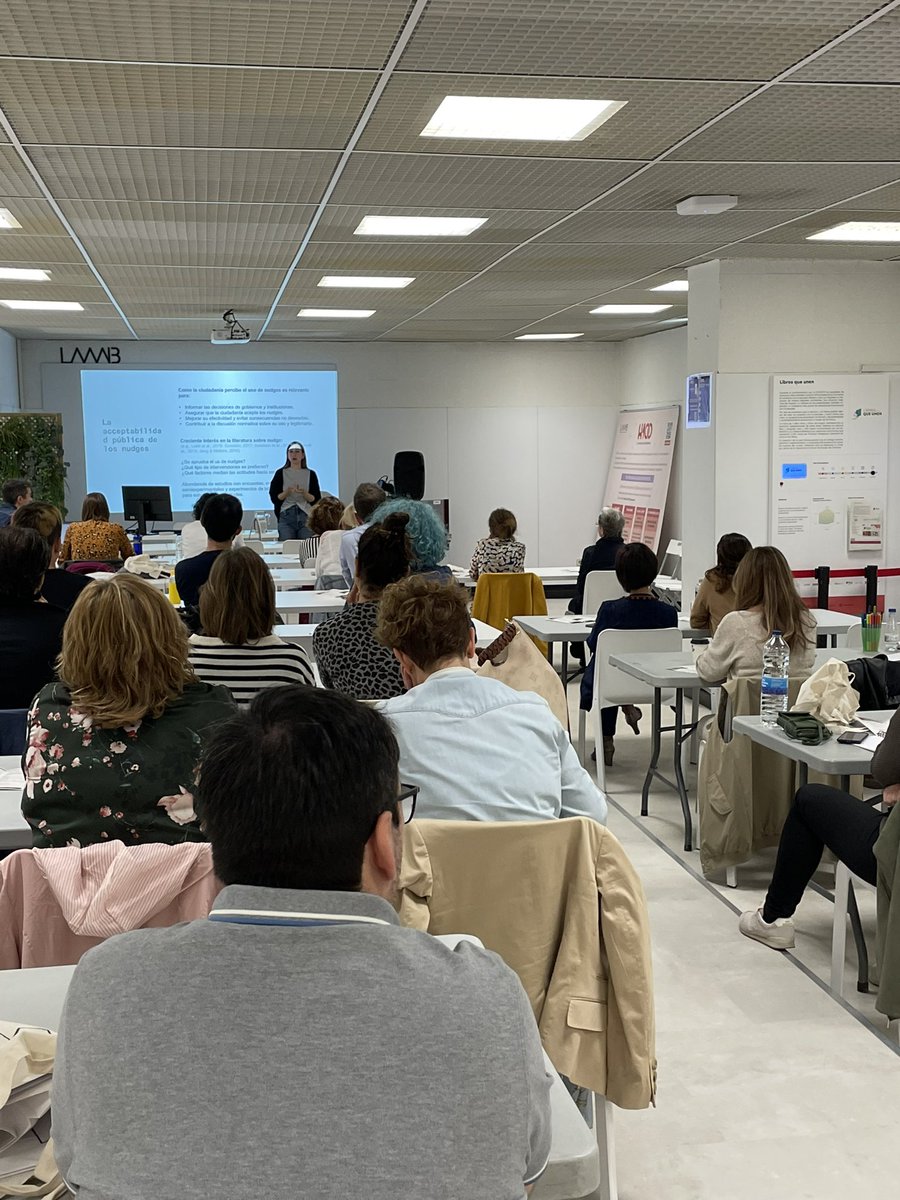 Empezamos la segunda jornada con <a href="/_JuliaQM/">Júlia de Quintana</a> <a href="/Ivalua_Cat/">Ivàlua - Institut Català d'Avaluació de Pol. Púb.</a> hablando de las consideraciones normativas de los #nudges.

¿Qué son los fines pro-sociales y pro-individuales de los nudges?

#NudgesLAAAB