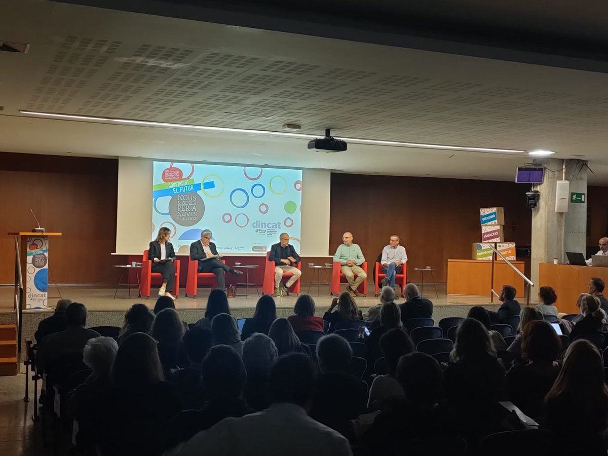 _dincat's tweet photo. En marxa la primera taula rodona de la jornada al #CongrésDincat: El paper del 3r sector en l’atenció a les persones amb discapacitat intel·lectual. Amb @XavierGodas, José Manuel Fresno @fresno_es @Monica_Reig i Joan José Torres del #SOC. Modera @carlescampuzano! https://t.co/aDMDuHwcEN