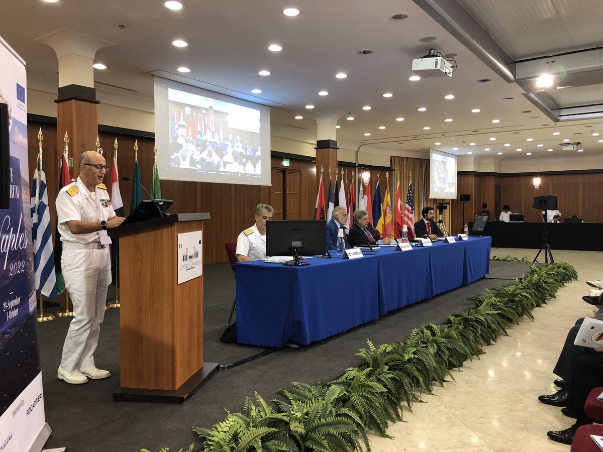 Assarmatori1's tweet image. #NaplesShippingWeek. #StefanoMessina #Assarmatori ai lavori del #MEDCGFF – Forum delle funzioni di #GuardiaCostiera del #Mediterraneo. Dopo i saluti istituzionali, il Vice Ammiraglio Nicola Carlone ha aperto il Forum introducendo i temi dei vari panel. @guardiacostiera @mims_gov