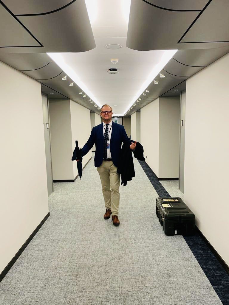 Adieu. Vaarwel, bruisend Brussel! 
Van werkdagelijkse realiteit naar gekoesterde herinnering. 

Na vele jaren dankbaar afscheid genomen <a href="/Europarl_NL/">Europees Parlement NL</a> <a href="/EPPGroup/">EPP Group</a> <a href="/cdaeuropa/">CDA Europa</a> <a href="/AnnieSchreijer/">Annie Schreijer-Pierik</a>.

Op naar nieuwe avonturen!

bit.ly/3fwzJcV