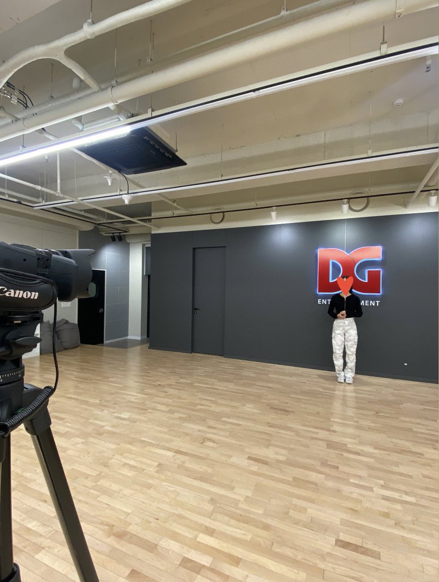 dg_ent_audition's tweet photo. [📍]

2022.09.30 (Fri) 
DG ENT 센터 상시 오디션 진행🎶

#DGENT #DGEntertainment #디지엔터테인먼트
#신인개발팀 #오디션 #Audition #캐스팅 #CASTING https://t.co/s36PHH48u7