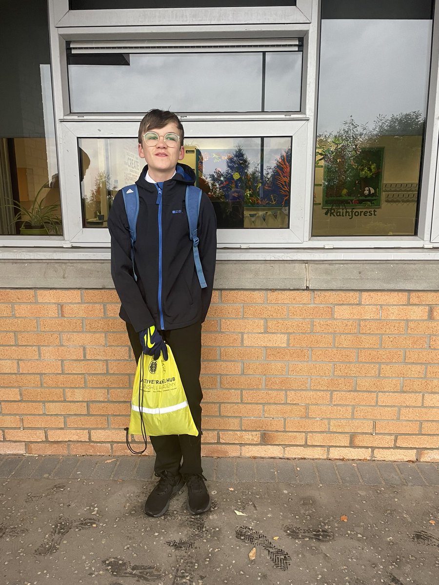 ClacksATH's tweet photo. Great effort this morning cycling in the rain! We are in giving out goodie bags for people who have cycled 3 or more days. Well done everyone 🚲 https://t.co/rm7H1X4U0m