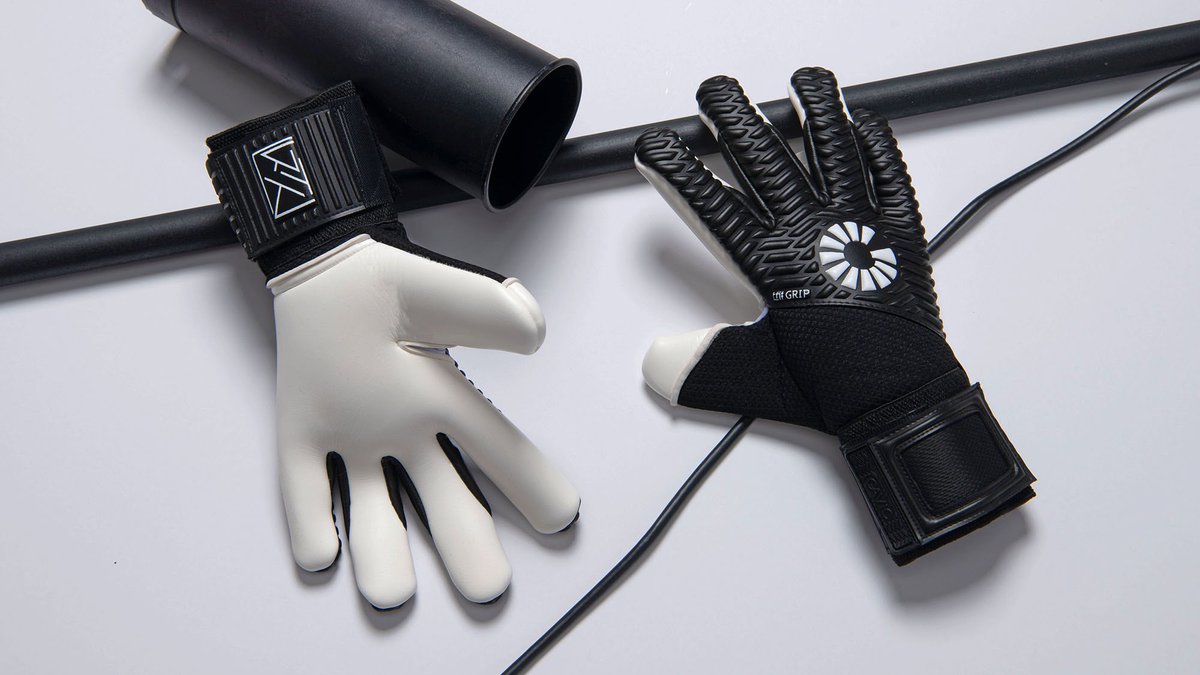 gavicofficial's tweet photo. 10月7日（金）より
マトゥーシリーズをはじめとした、
GKグローブ2022モデル第2弾を発売します🧤

https://t.co/ZMjX0v1F14

～絶対的守護神が育つ国に～

#gavic #ガビック #マトゥー  #纏え https://t.co/rNoxJEeeX5
