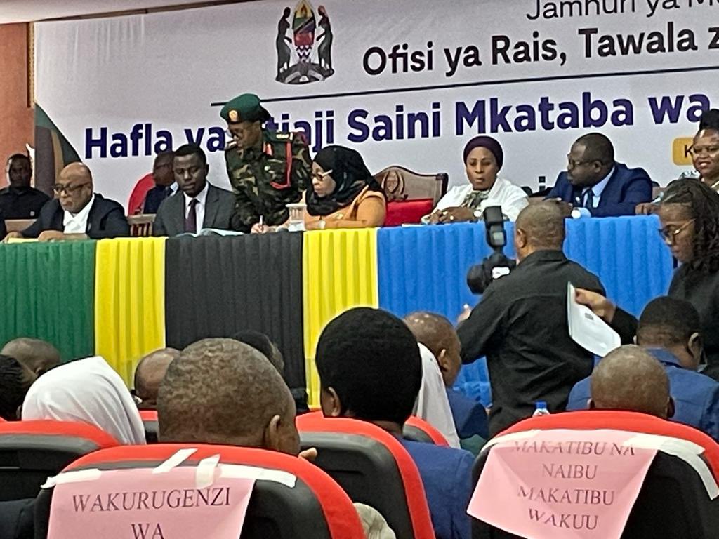 ShaliniBahuguna's tweet photo. Good nutrition is the foundation for national development💪🏽Thrilled to be at the Launch of the Nutrition COMPACT Evaluation with Hon President @SuluhuSamia to ensure everyone in Tanzania has access to good nutrition and is able to reach their full development potential. https://t.co/em0cMQTMcx