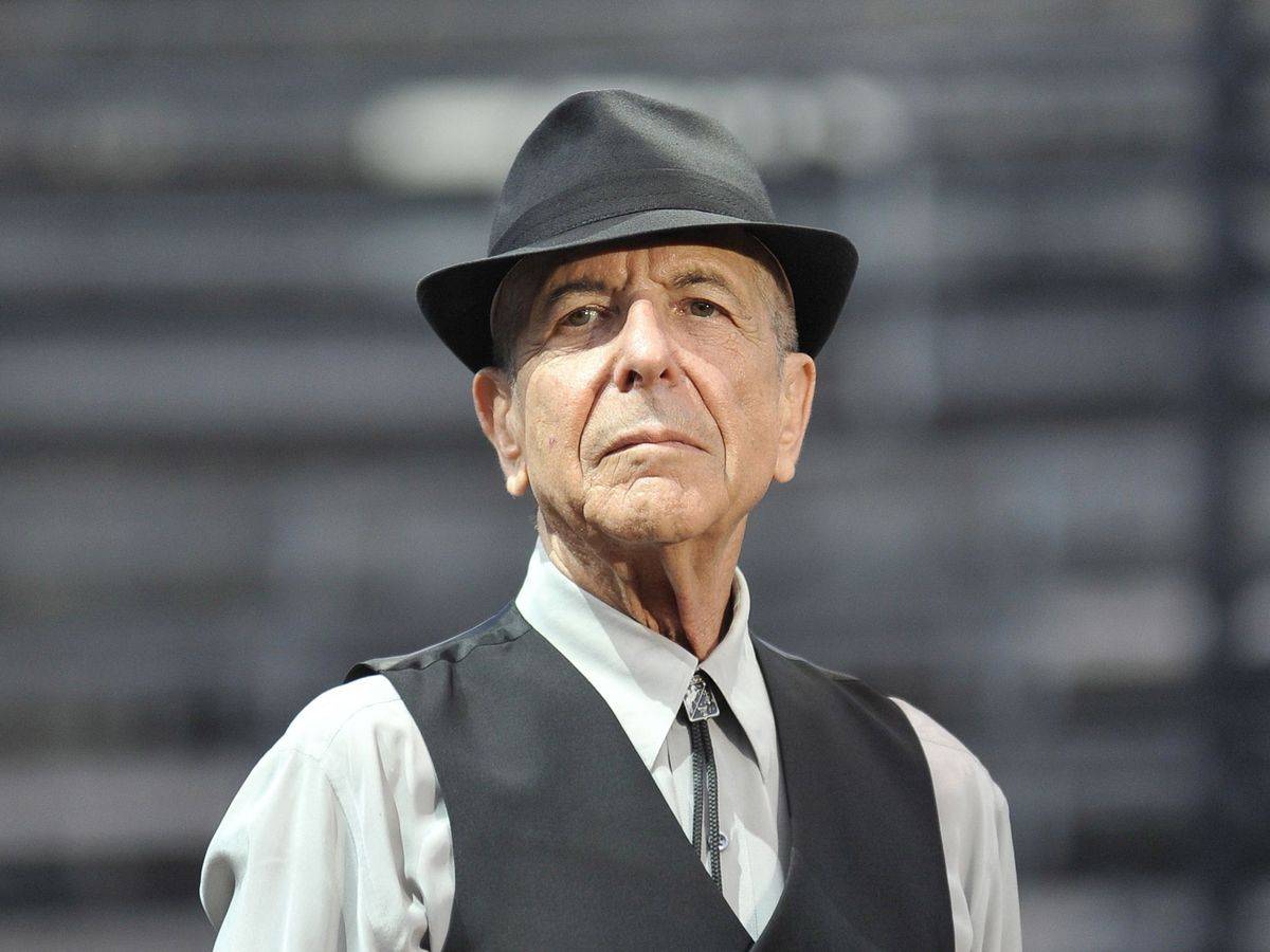 "A veces uno sabe de que lado estar, simplemente viendo quienes están del otro lado". 
Leonard Cohen
#Fuedicho