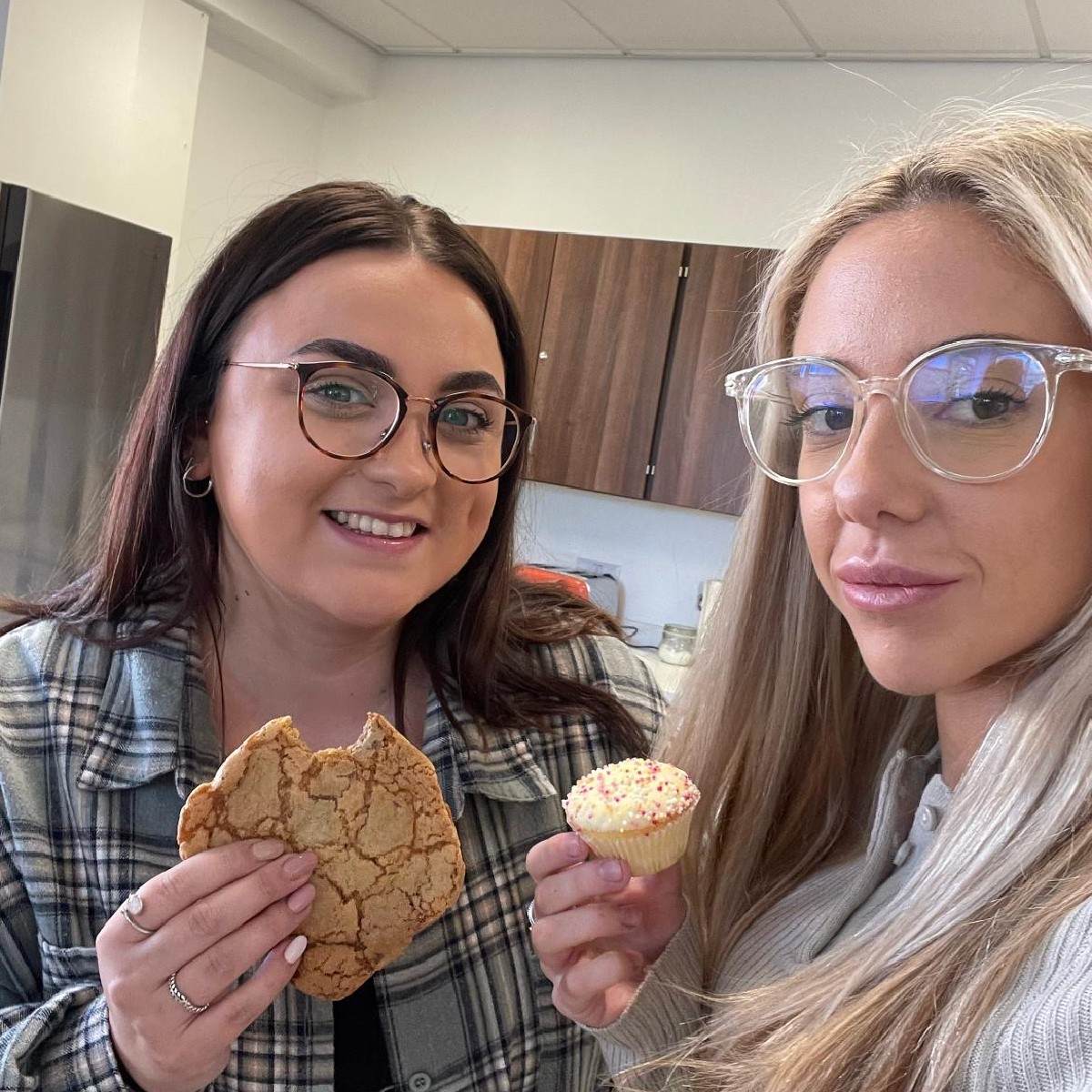 hs_discounts's tweet photo. Every day needs cake! ๐ฐ The Health Service Discounts team hosted a bake sale this week for @macmillancancerย ๐
Thank you to everyone who donated! ๐
#macmillancoffeemorning #healthservicediscounts #nhs https://t.co/WwZ703Hj1L