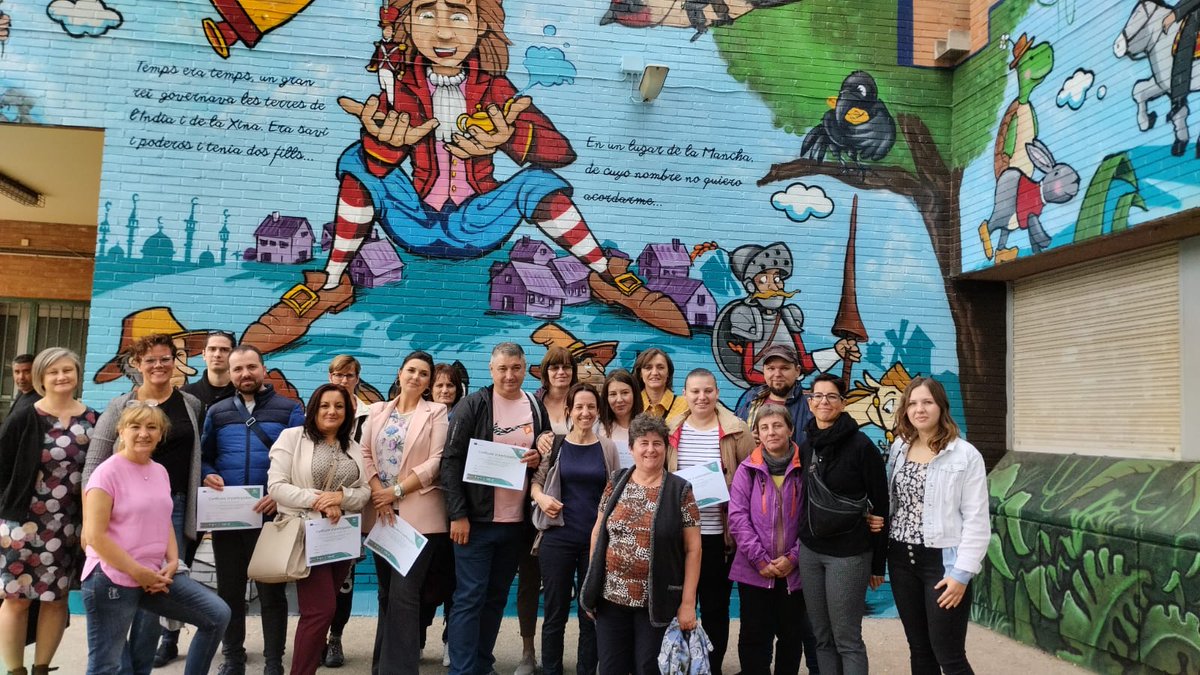 Dive-In-Dialogue tweet media