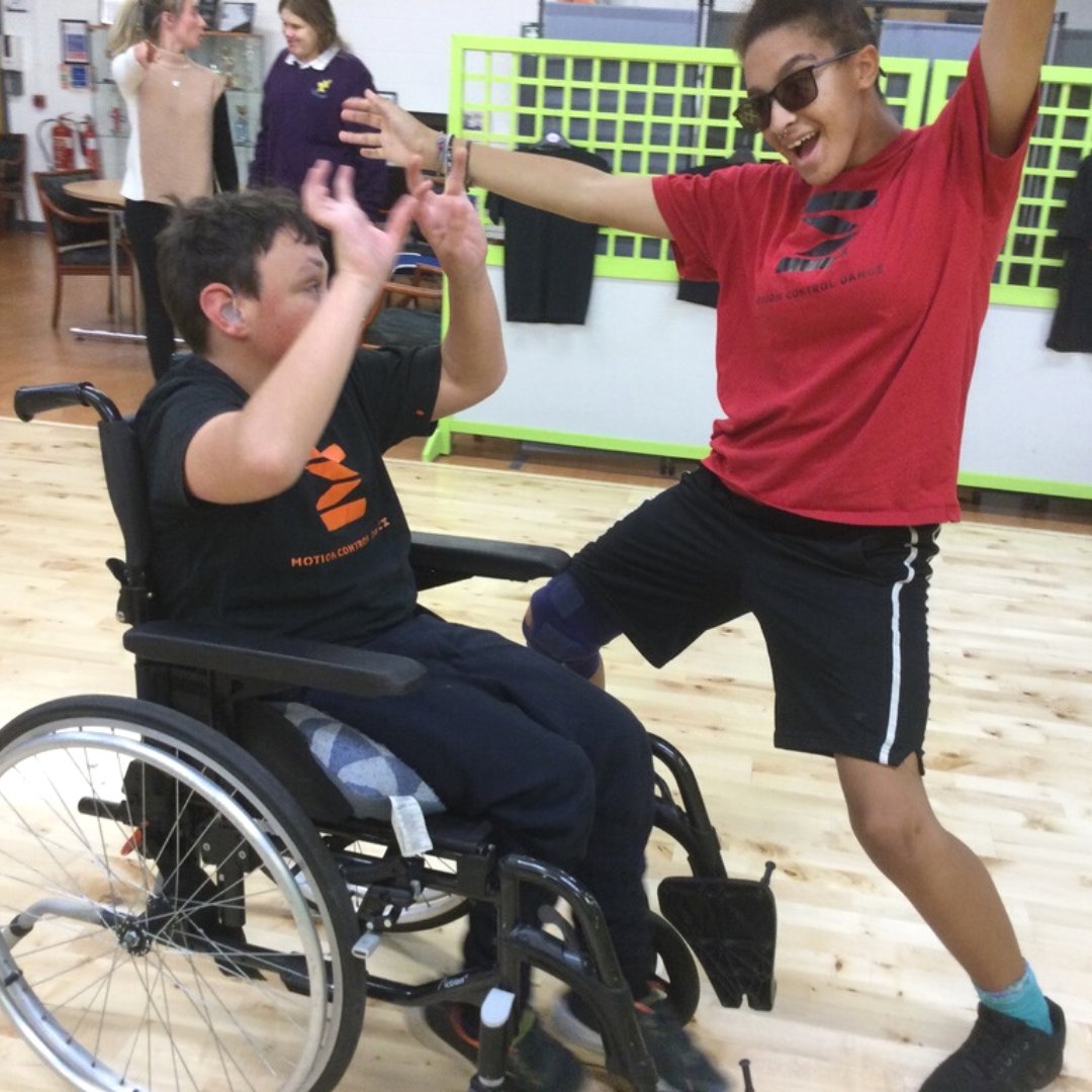 We love this picture from our Local Motion Dance class last week 💚

#danceclass #valeofglamorgan #disabilitydance