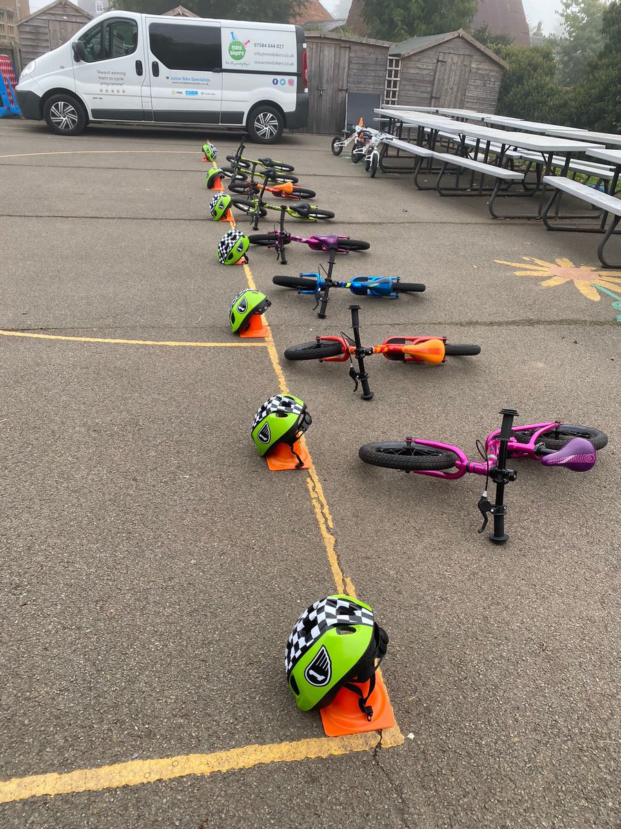 MinibikersUk's tweet photo. Crisp morning at @ClipstonSchool. All ready to warm up with balance bike skills with @MinibikersUk π΄ββοΈπ΄ββοΈπ΄
#minibikers #learntocycle #learntoride #eyfs #primaryschool #bikeability #balancebikes #balanceability https://t.co/430ISvMaVQ