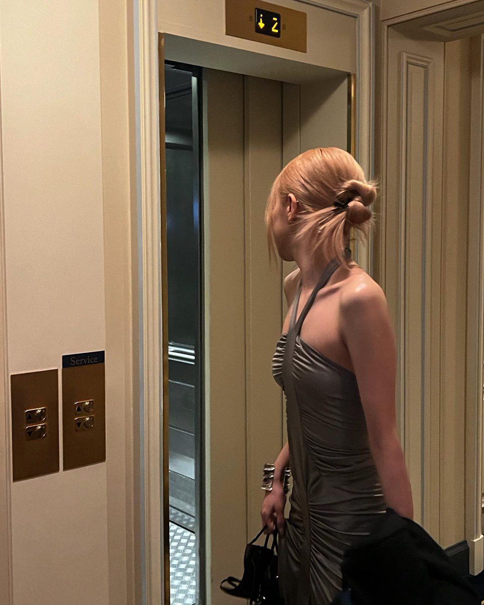 rosé pics tweet media