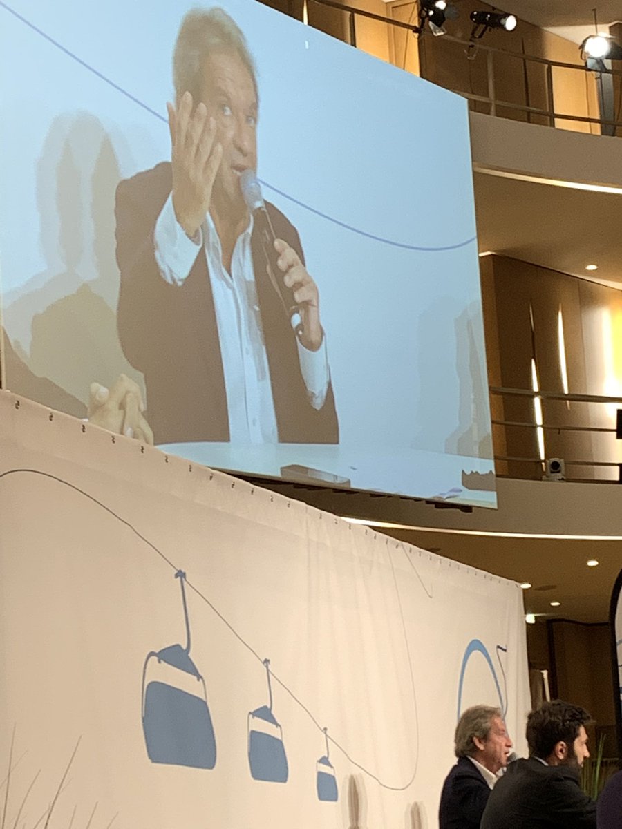 l_reynaud's tweet photo. Présentation de https://t.co/USdBvLKTj2 par @georgesrudas pour promouvoir l’emploi touristique, avec 8M€ de campagne promo par l’Etat pour le faire connaître.
Un site qui n’oublie pas les #metiers des @DSkiables et sur lequel toute entreprise peut venir déposer ses offres👍 https://t.co/IiBcnpcT3z
