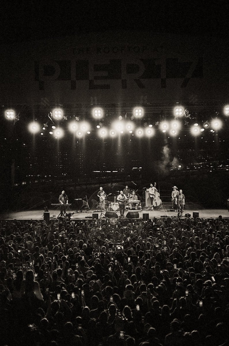 ‘then I looked behind me and Steve was playing drums in front of the Brooklyn bridge’