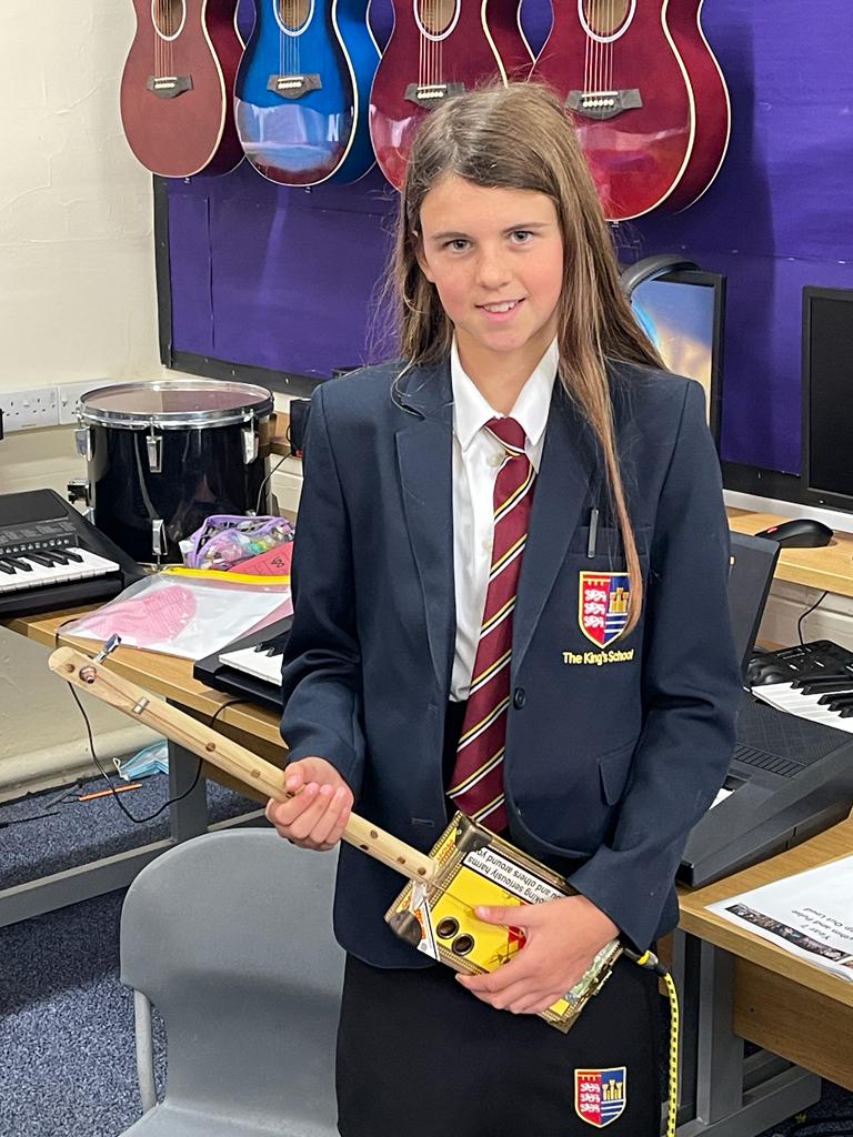 PATKingsSchool's tweet photo. Year 7 students have come up with some great ideas for instruments for their #Stomp project in #Music lessons. 🥁 🎸 🎻
Here are two of Mrs Buckingham's current favourites... Matthew and Freya have taken the project to a whole new level! #rhythmandpulse #musictalent #outsidebox https://t.co/4yfGc0wfRK