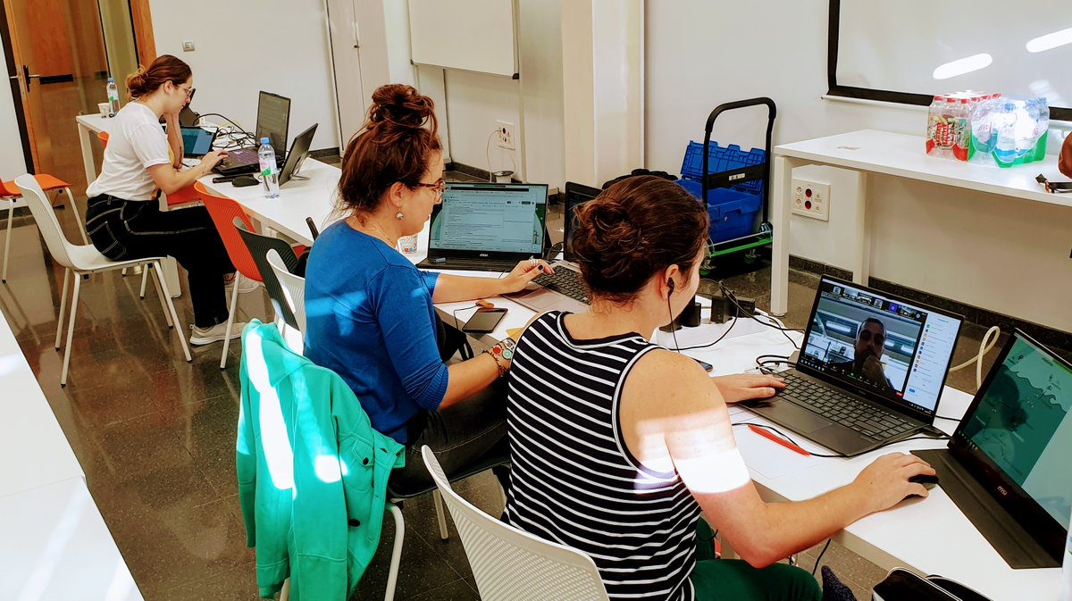 NemeSys20's tweet photo. Por tercer año consecutivo, trabajamos con @tinkers_es en la realización digital de @MacaronightEU en Las Palmas, un interesante proyecto de la @pctulpgc que busca difundir las vocaciones científicas entre los y las más jóvenes 👩🔬🧑🔬
#ContubernioDigital #Macaronight2022 #ULPGC https://t.co/LH47GHJzVk