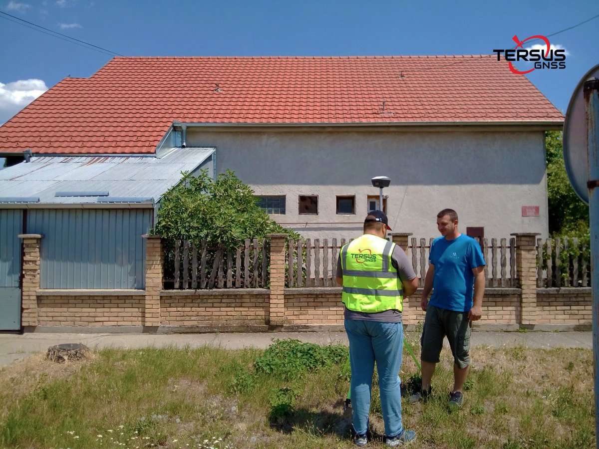 TersusGNSS's tweet photo. Roadshow pictures from our Europe customers.
Oscar Basic and Ultimate worked greatly in places with high magnetic interference.
We are pleased to help you find a perfect GNSS solution.
https://t.co/V4ZtuuNXbv
#TersusGNSS #Oscar #Ultimate #Basic #GreatSolution https://t.co/ZHfQJpOODr