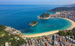 Are you coming from outside San Sebastián to Gastronomika and have nowhere to stay? 
Discover the hotels where you can stay during the congress sansebastiangastronomika.com/en/home/inscri…