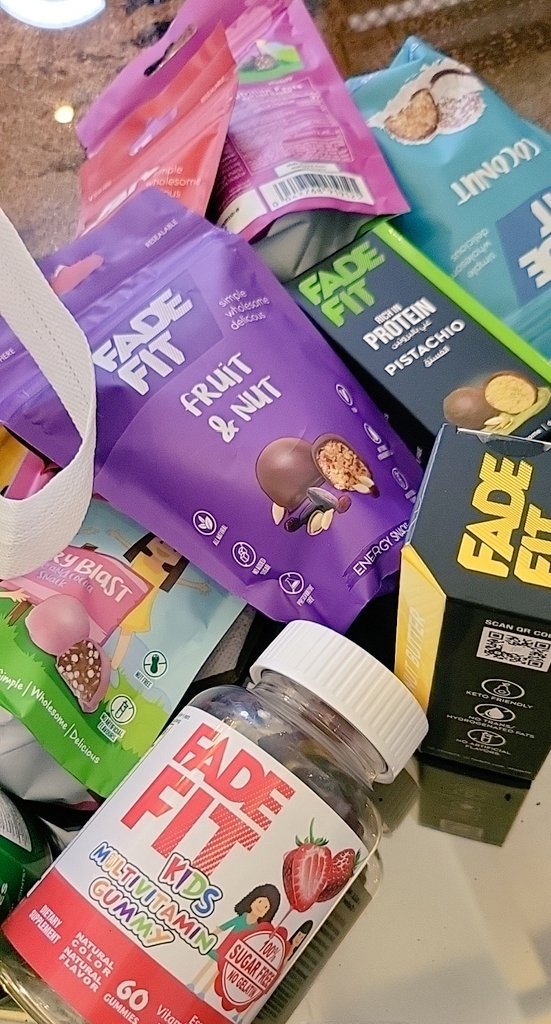 krisfade's tweet photo. 25% off EVERYTHING (14 hours only) https://t.co/tU0PWskPOy (Try us, support local) #UAEONLY #FadeFit https://t.co/xelnv2r5A2
