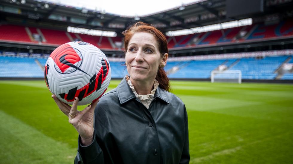 💗a Woman who changed the world💗 Lise Klaveness @Lisekla Former Norwegian national team player, Lise Klaveness is the first woman to lead the Football Association of Norway (NFF) after her election as president. ▶️frittord.no/en/news/freedo…◀️ #equalsport #Equality #BreakTheBias