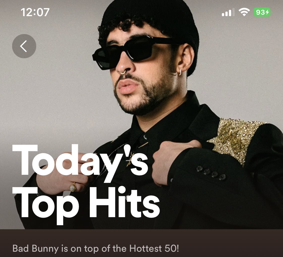badbunnyontour's tweet photo. Who Run The World? BAD BUNNY 🌎☀️❤️🏝️🎉 https://t.co/gi24AX6qYu