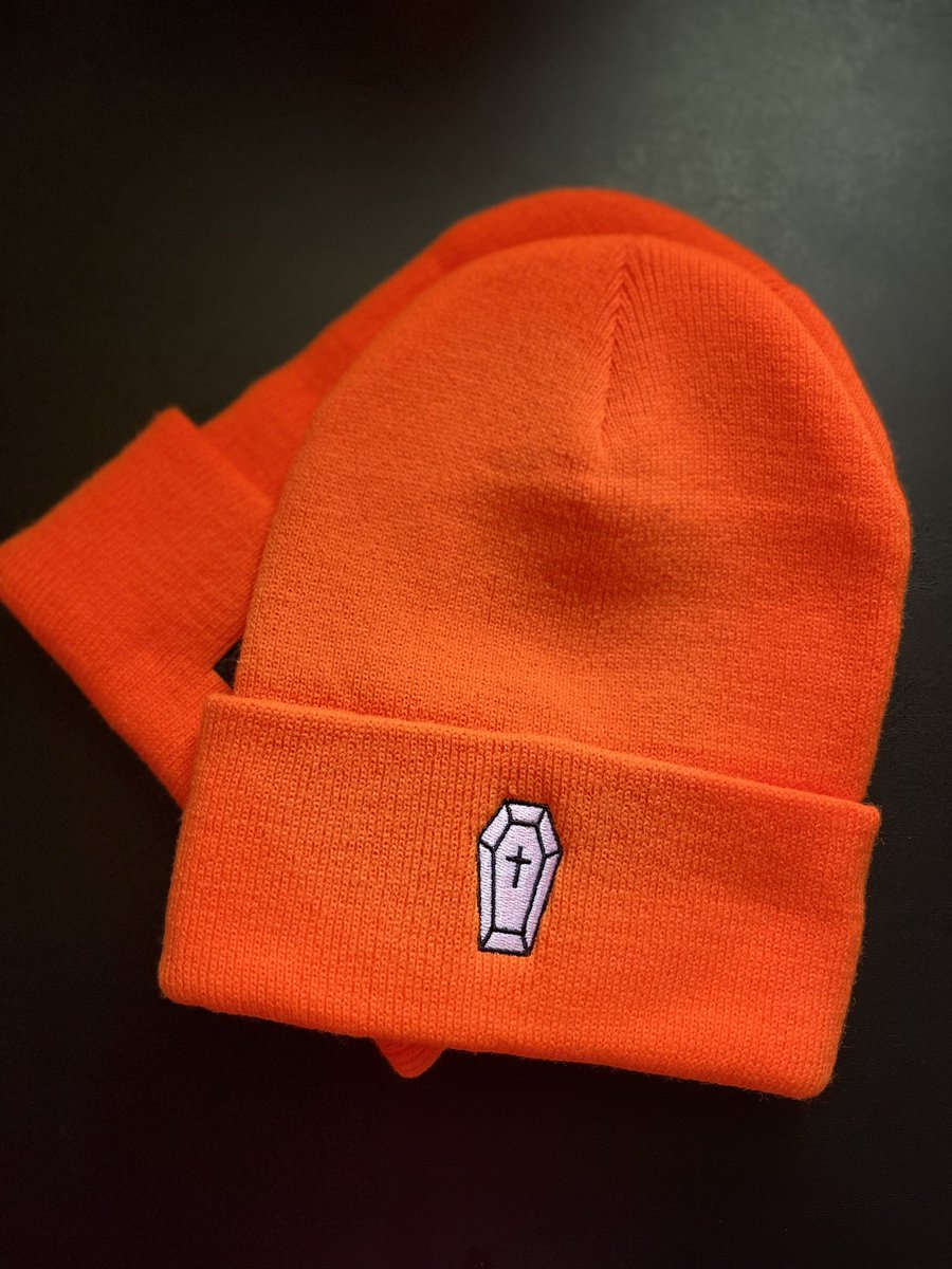 brimstoneboneco's tweet photo. New Crypt Keeper’s beanie! Available in seven colors 🖤 https://t.co/zOE3oHgM28 https://t.co/beX0yY6Tco