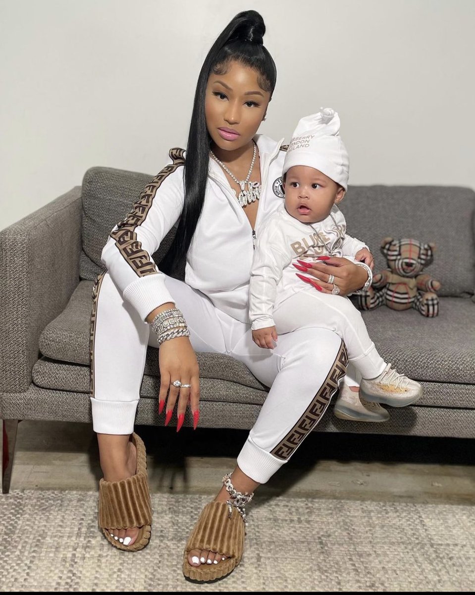 nickiminaj1stan's tweet photo. Happy Birthday Papa Bear 🧸❤️ https://t.co/hgpgr4CjZL