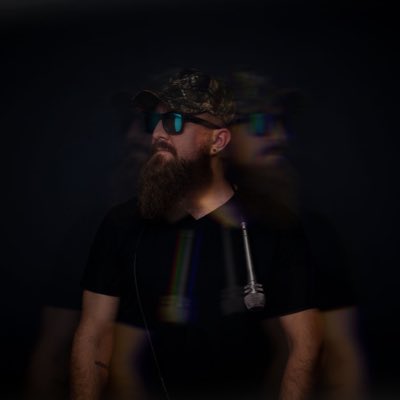 taylorjosh's tweet photo. #NewProfilePic https://t.co/wsirHuBw6r