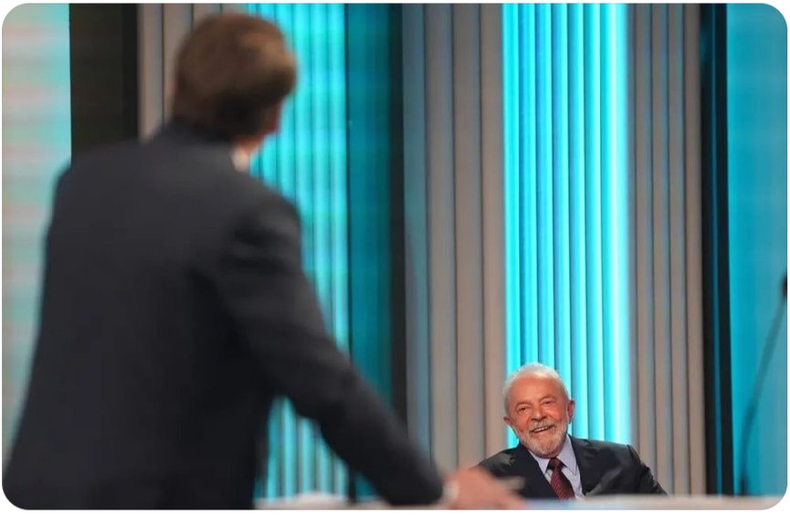 brasilresist13's tweet photo. A cena do debate!! Só rindo mesmo @LulaOficial 

#LulaNo1oturno https://t.co/w49NIvD2CL