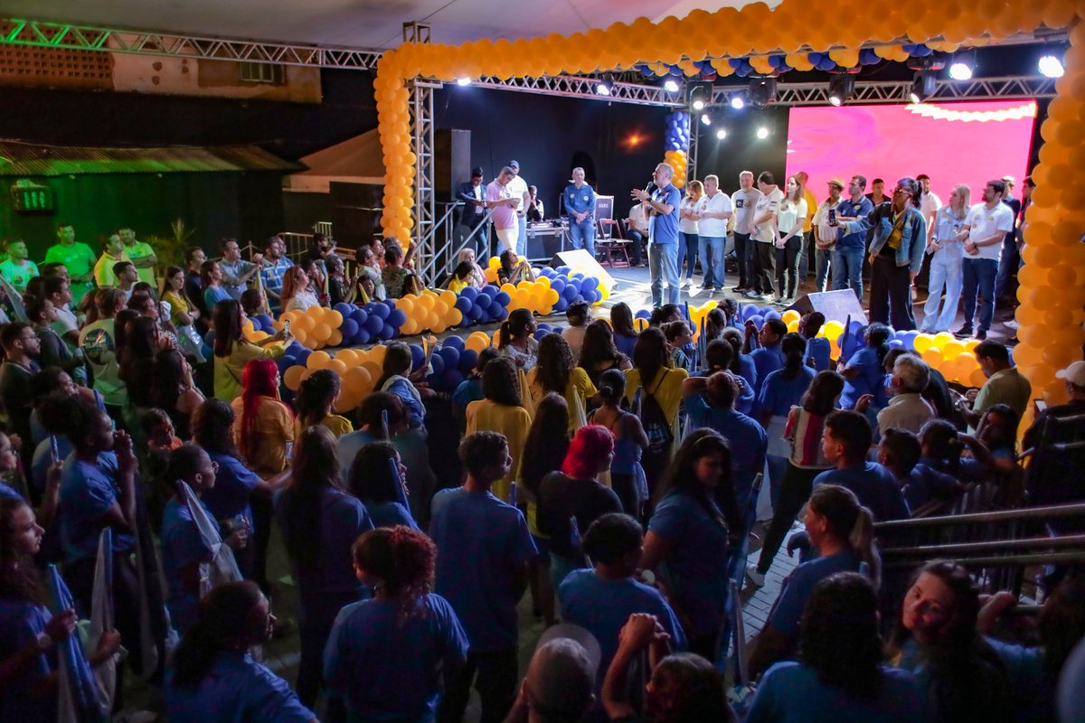 depaguinaldo11's tweet photo. Obrigado por cada campinense que veio prestigiar o nosso #trabalhopravaler. Pela nossa gente, pelo futuro das nossa famílias, é 1111 no Domingo!
#AguinaldoRibeiro #MaisTrabalhoMaisResultado #DeputadoFederal https://t.co/ZHjYChjGs8