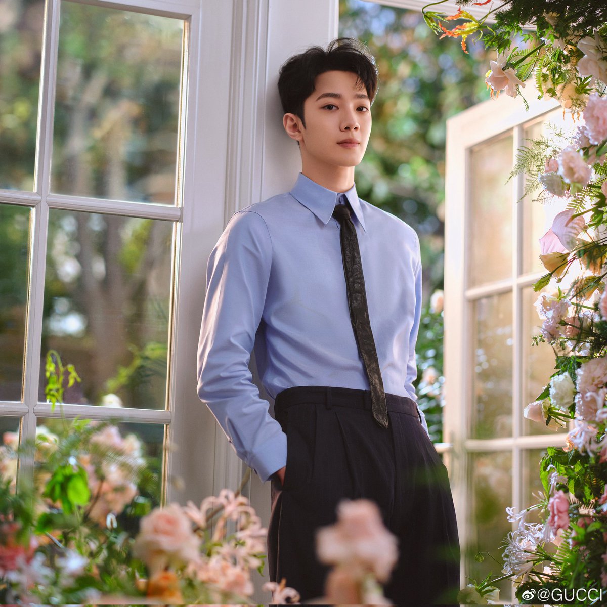 GL_follower's tweet photo. Gucci weibo update : Interpret the visual film jointly presented by Gucci and COSMO magazine, and explore the fantastic scent of the new Gucci Flora Gorgeous Jasmine 
#LAIKUANLIN #라이관린 #赖冠霖 https://t.co/XPFoC6ap4o