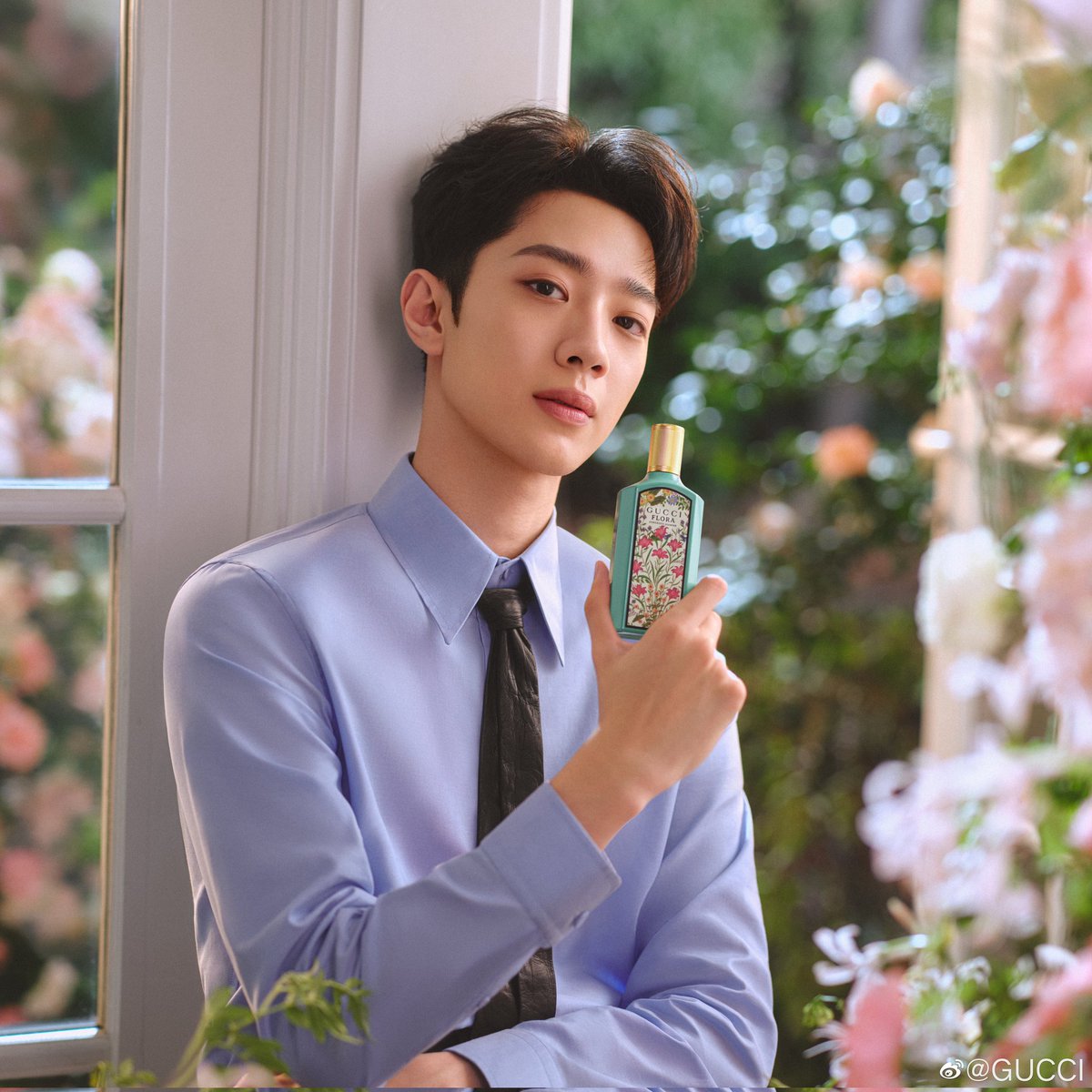 GL_follower's tweet photo. Gucci weibo update : Interpret the visual film jointly presented by Gucci and COSMO magazine, and explore the fantastic scent of the new Gucci Flora Gorgeous Jasmine 
#LAIKUANLIN #라이관린 #赖冠霖 https://t.co/XPFoC6ap4o