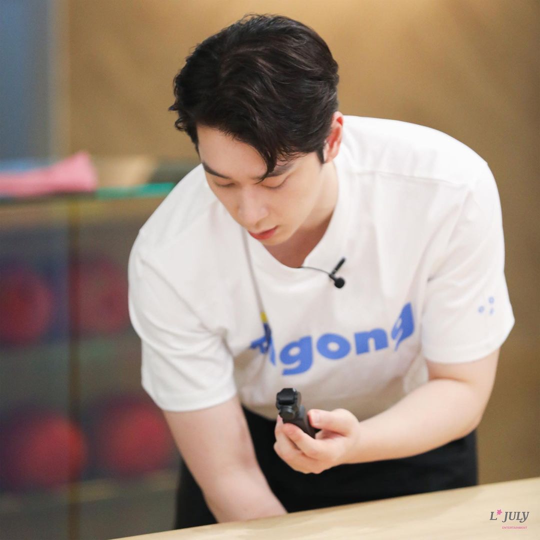 2pmalways's tweet photo. [L'July IG]
[Behind] #HwangChansung #WAwTH

📁WAwTH behind the scenes_Hwang Chansung ver.

#황찬성 #HwangChanSung
#Youtube #WAwTD #WAwTH #Behind
#pingong #ljulyent
https://t.co/vXPa7zPMRE https://t.co/KbUdfzMODw