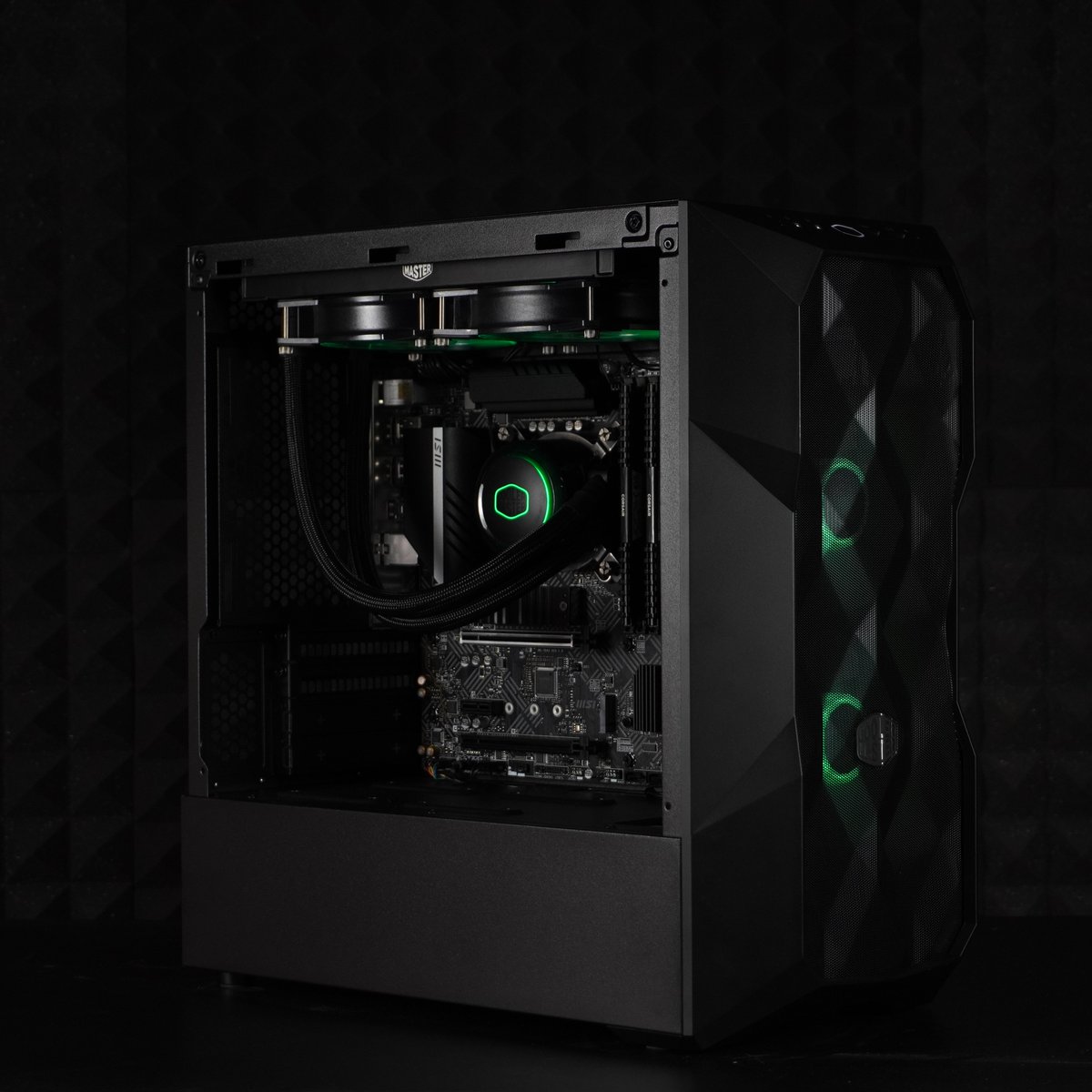 cm_India's tweet photo. The mATX Case Is Back, and Better Than Ever - TD300 Mesh
📷: EliteHubs
#PCBuild #TD300Mesh #Case #mATXCase #Airflow #intel #AmD #Ryzen7000Series https://t.co/kiGO2gTRxF