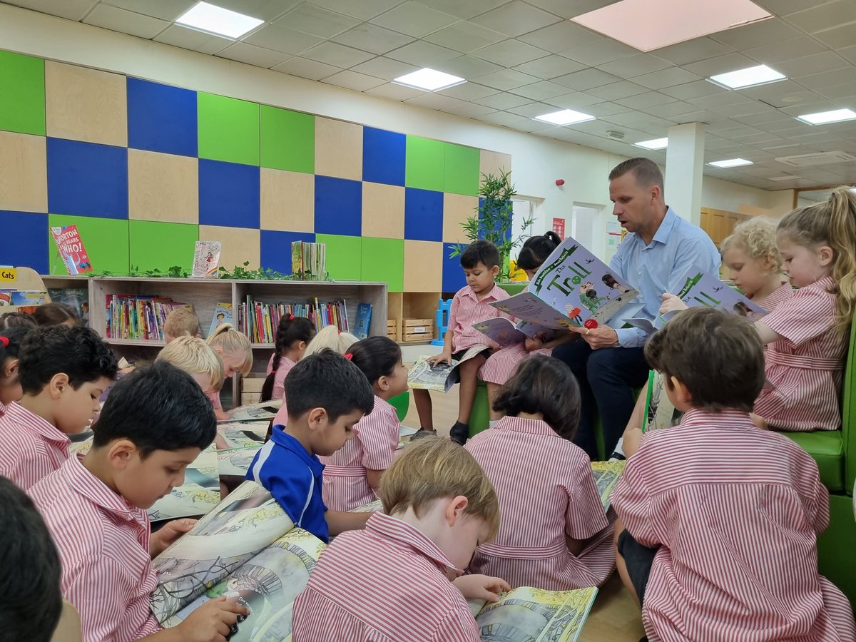 DESSyear2's tweet photo. We love to sit in our new Key Stage 1 Library Area for our #GuidedReading session #Troll #JuliaDonaldson #DESSYear2Blue https://t.co/qZaDrDMzPM