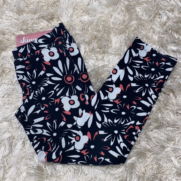 So good I had to share! Check out all the items I'm loving on <a href="/Poshmarkapp/">Poshmark</a> #poshmark #fashion #style #shopmycloset #christydawn #oldnavy #gymboree: posh.mk/DdiEN7SDJtb