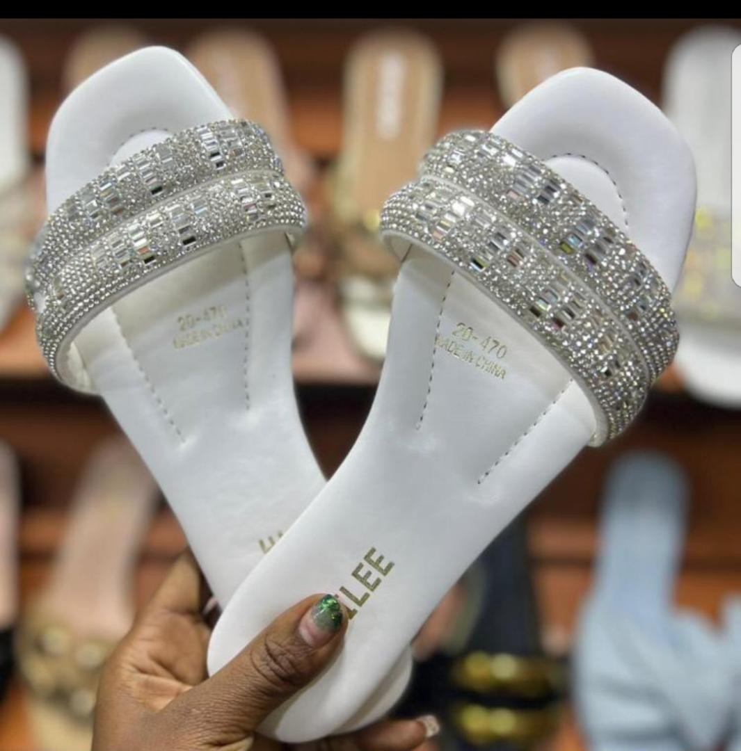 HShakurs's tweet photo. Good Morning Hustlers ❤❤ 
Look Classy this Weekend 🔝🔝by owning these 🆒 Flats 
What's app:+256758212019 https://t.co/0vG9Z4VHNF
