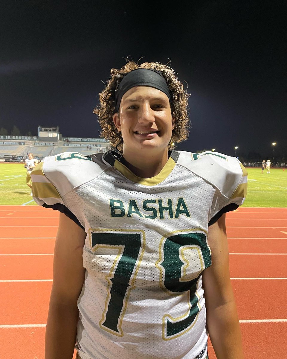 barmach's tweet photo. Basha wins a crazy game 59-51. It had little bit of everything; 2 KO returns for TDβs, a blocked punt for a TD, long runs & passes for big scores, a safety and 2 fumble recoveries by #79. #football #prouddad #bashafootball https://t.co/dQtlLi629U