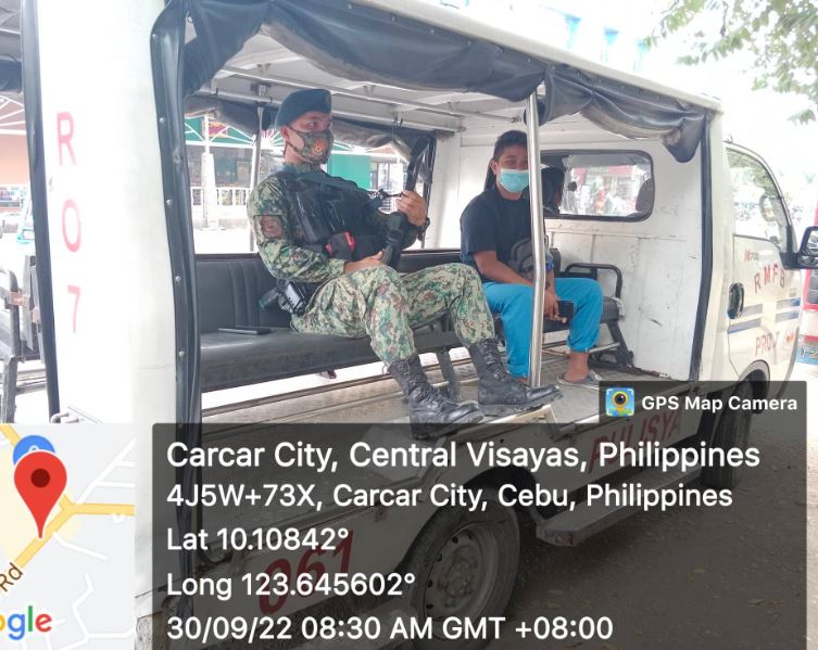 Rpscoyrpsb7's tweet photo. READ | 𝐋𝐢𝐛𝐫𝐞𝐧𝐠 𝐒𝐚𝐤𝐚𝐲 𝐏𝐫𝐨𝐠𝐫𝐚𝐦 𝐨𝐟 𝐏𝐍𝐏
Technical Support Company personnel  under the direct supervision of  Police Captain Roberto Miguel F Orquina, offered LIBRENG SAKAY to the commuters of Carcar City, Cebu on September 30, 2022 at 8:30 in the morning. https://t.co/KYxn0iOs3V