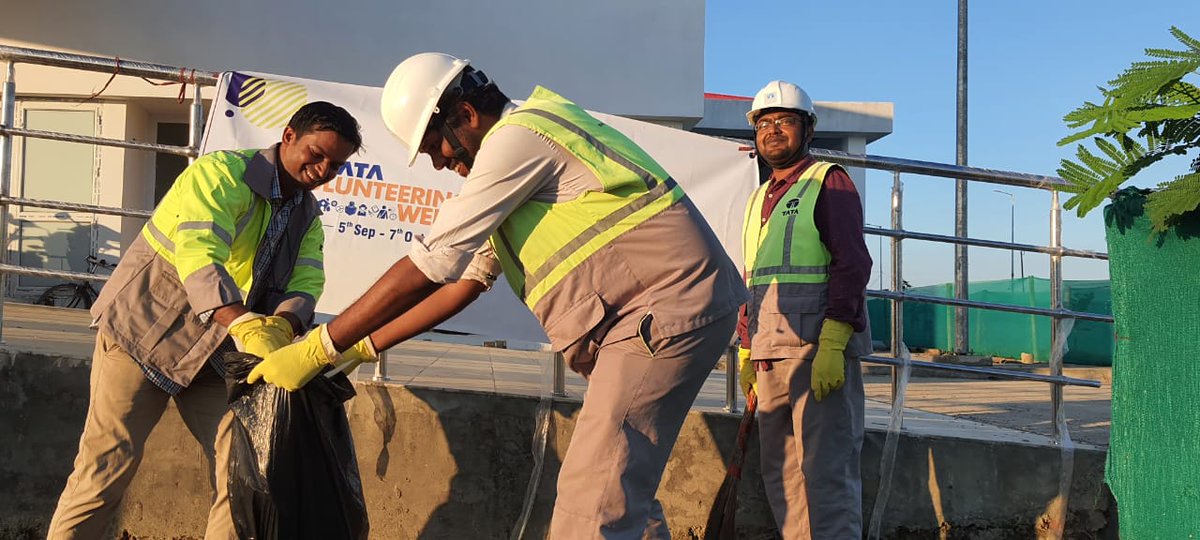 TCEConnect's tweet photo. #TVW18 #TCEndeavour #TCEConnect
A team of #volunteers from Tata Consulting Engineers Limited (#TCE), #Assam participated in a cleanliness drive at the BAVP Multi-Specialty #Hospital, Sivasagar Assam. The team cleaned the adjoining areas of the Hospital. https://t.co/34BgHf5AmY