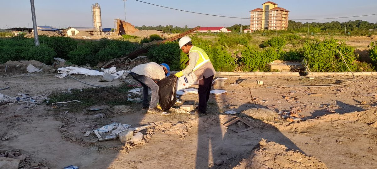 TCEConnect's tweet photo. #TVW18 #TCEndeavour #TCEConnect
A team of #volunteers from Tata Consulting Engineers Limited (#TCE), #Assam participated in a cleanliness drive at the BAVP Multi-Specialty #Hospital, Sivasagar Assam. The team cleaned the adjoining areas of the Hospital. https://t.co/34BgHf5AmY