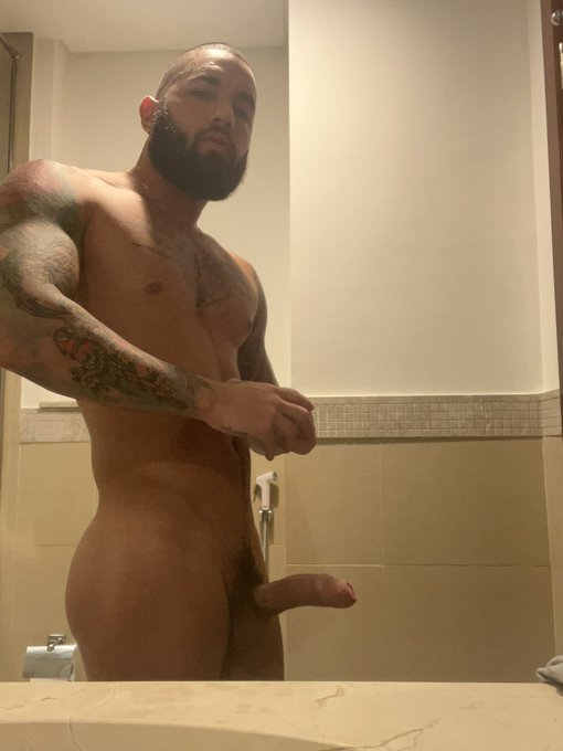 😈🍆 https://t.co/CQ7VFADHYy