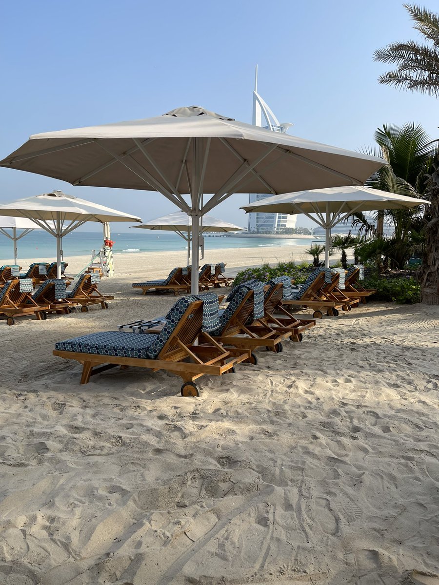 ChevalNoirDuLac's tweet photo. It’s definitely a #BeachFriday today. https://t.co/wOLm2rfrZN