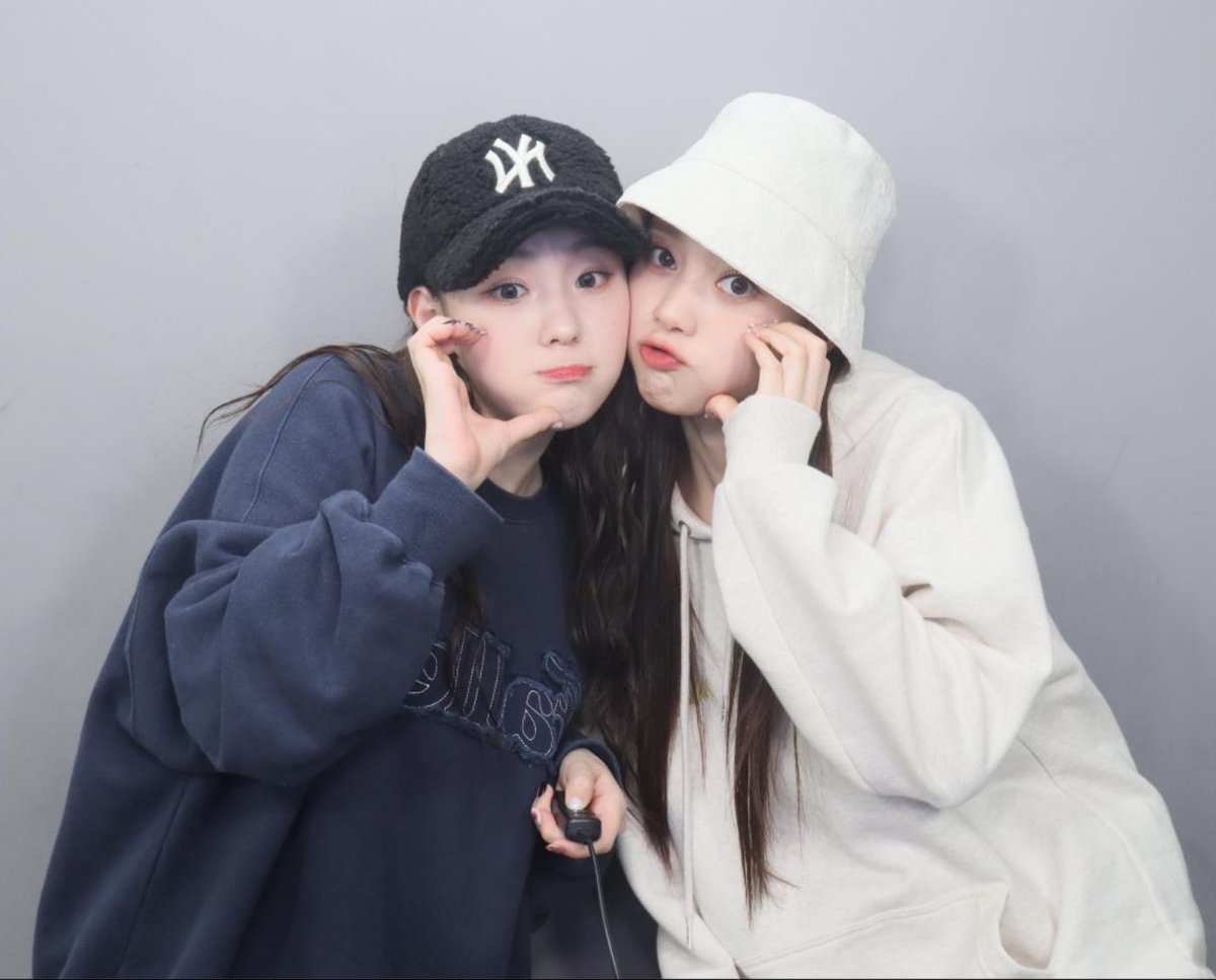 rabbit_kch's tweet photo. 채소즈 포토이즘 🥺📸 https://t.co/iZS9AyAJgb