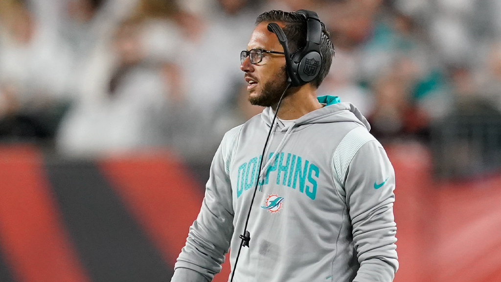 AroundTheNFL's tweet photo. Mike McDaniel on team's following of concussion protocol Sunday with Tua Tagovailoa: "People don’t vary or stray; we don’t mess with that, we never have as long as I’ve been head coach, so it’d never be an issue that you guys have to worry about."

https://t.co/U3ya29XciQ https://t.co/8moZN6PrI5