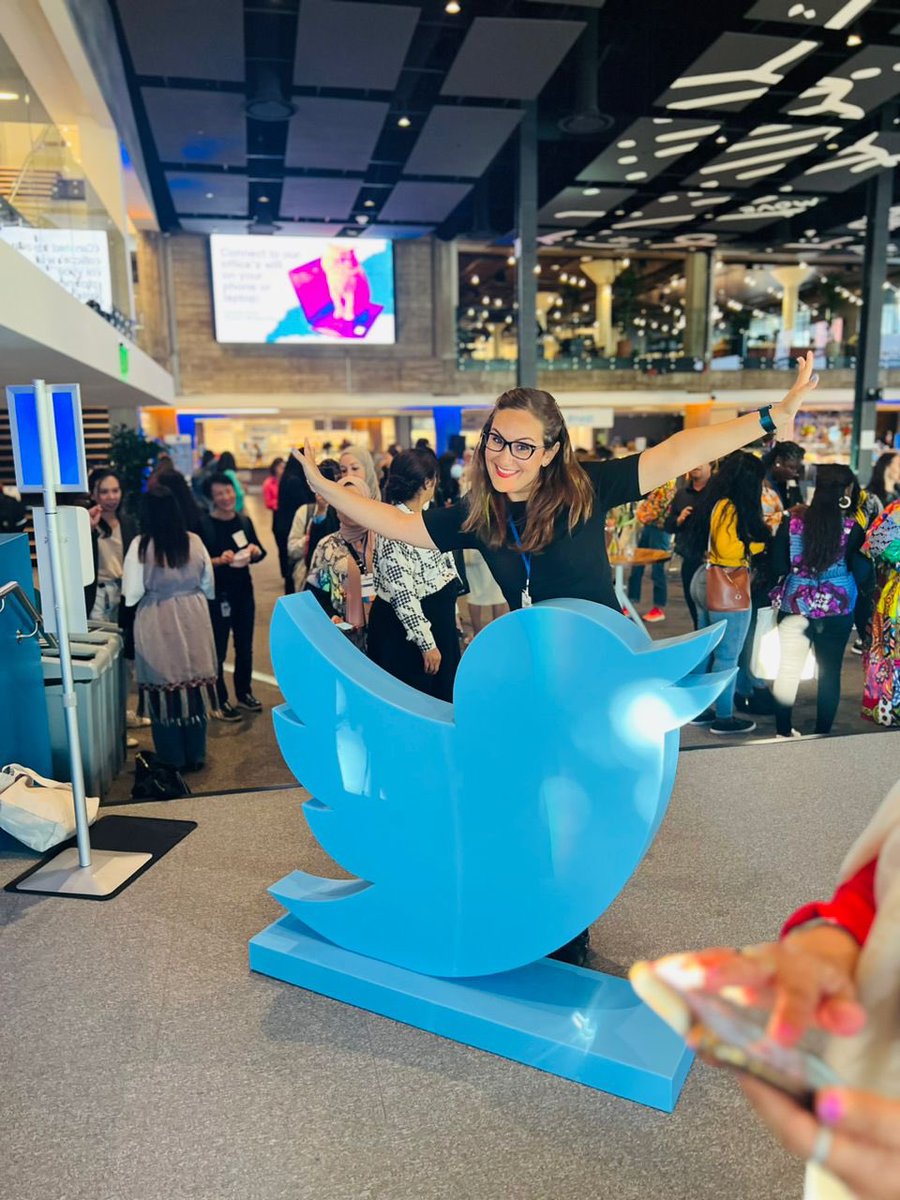 MeriemHaddouchi's tweet photo. Great networking session @Twitter 🥰🥰🥰🥰 Thank you @Twitter for this great event. Special thanks to all the mentors for there warm welcome. #techwomen22 #techwomen https://t.co/MsaYwEKK2Q