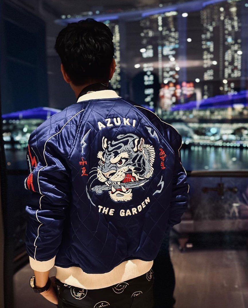 Azuki rug?

Can’t hear you, JJ Lin is wearing a dope Azuki Jacket.